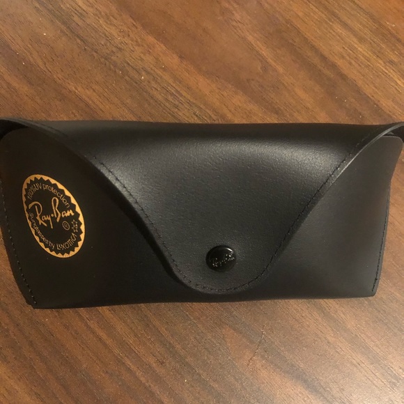 Ray-Ban Sunglass Case - Picture 1 of 6